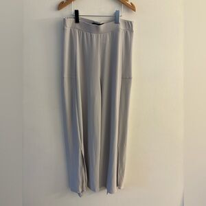 Sympli 🇨🇦 Wide Leg Wide Front Slits Crop Pants, Size 4, Light Grey/Off White EUC
